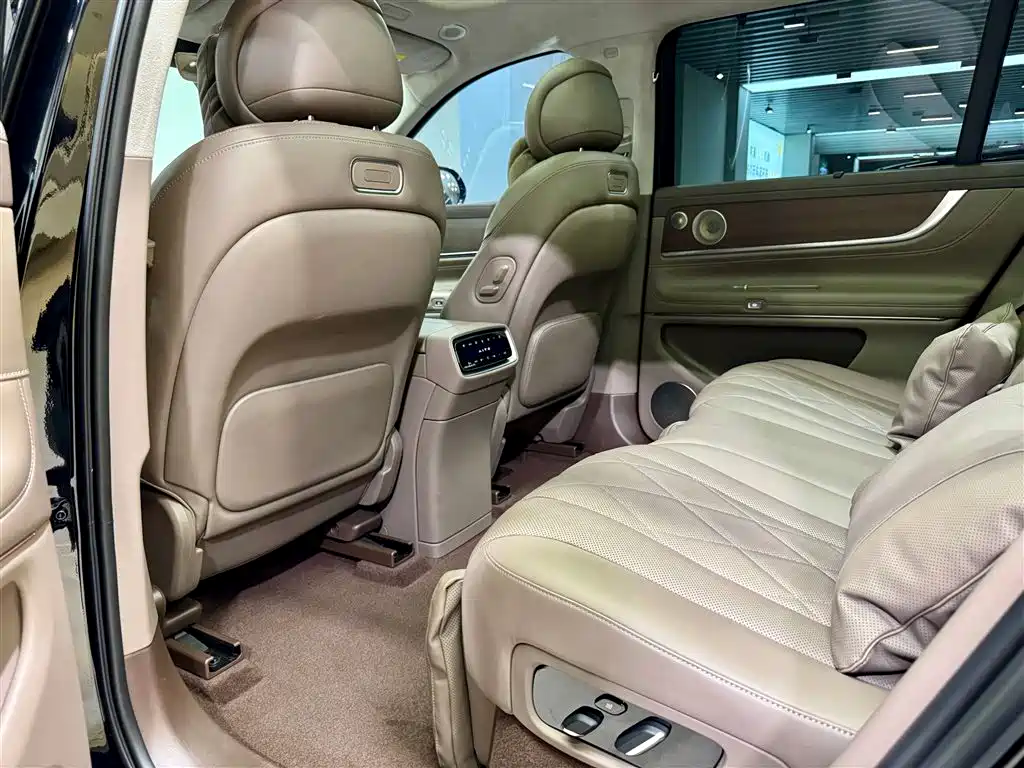 AITO Wenjie AITO M9 2024 Model Extended Range Ultra Edition 52kWh 5-Seater фото 19