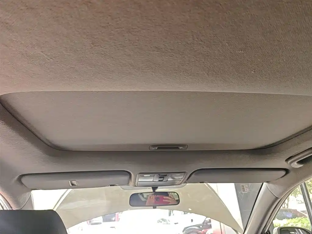 Hyundai Reina 2014 1.4L Manual GLX фото 18