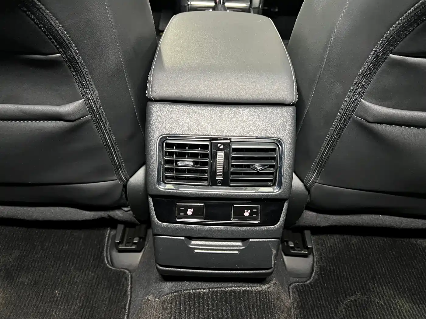 Subaru Outback 2016 2.5i Luxury Navigation Edition фото 21