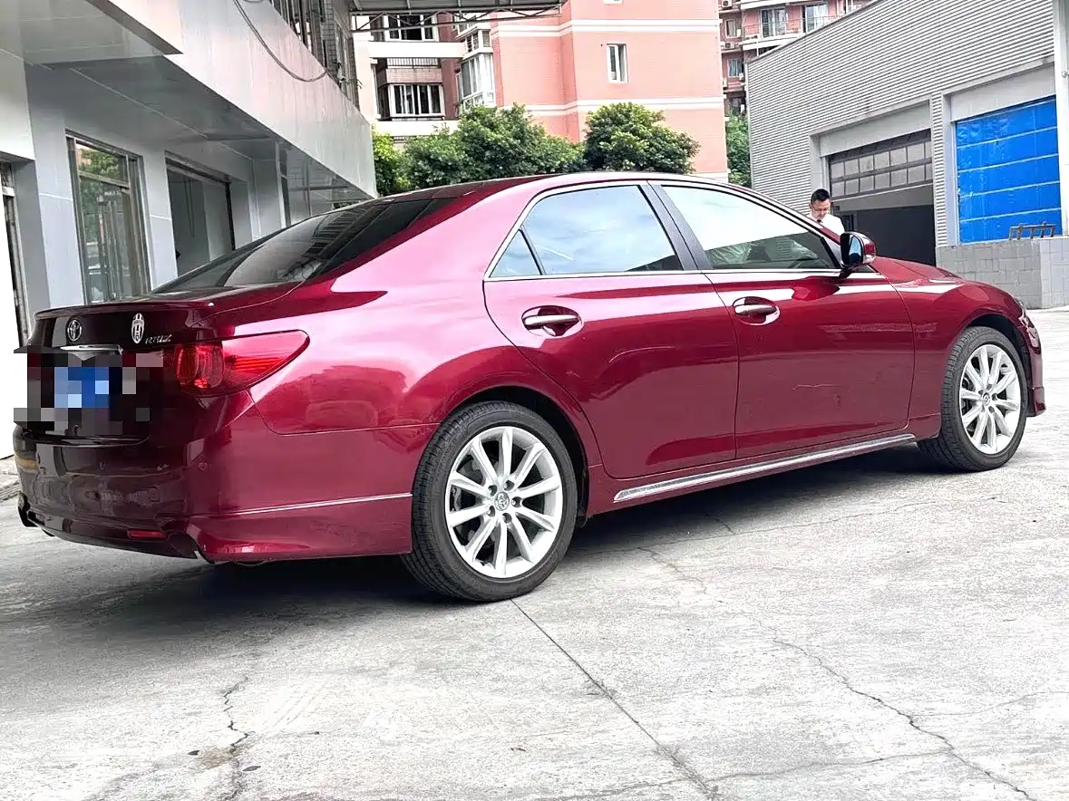 Toyota Reiz 2012 2.5V Grace Elite Styling Edition фото 6