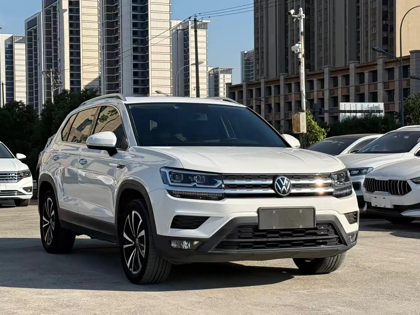 Volkswagen Tharu 2021 280TSI 2WD Luxury Plus фото 3
