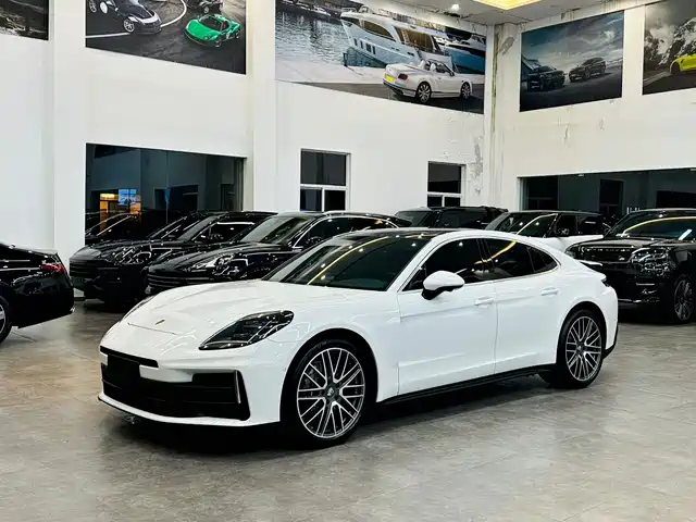 Porsche Panamera 2024