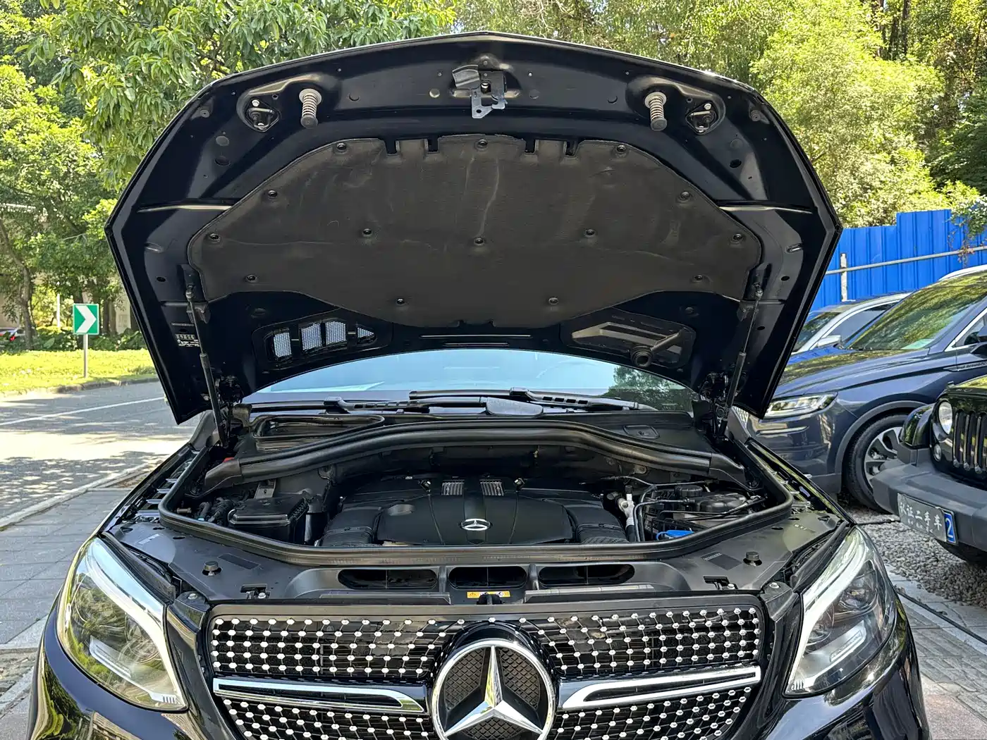 Mercedes-Benz GLE Coupe 2018 GLE 320 4MATIC Coupe SUV фото 15