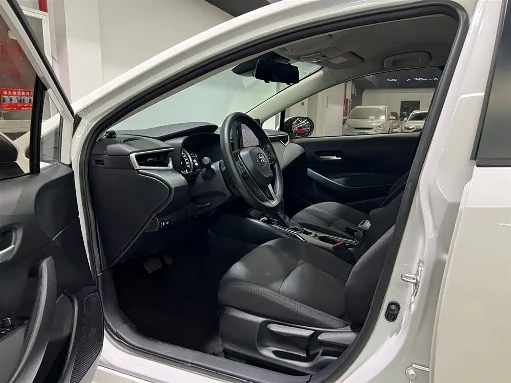Toyota Corolla 2021 TNGA 1.5L CVT Pioneer Edition фото 8