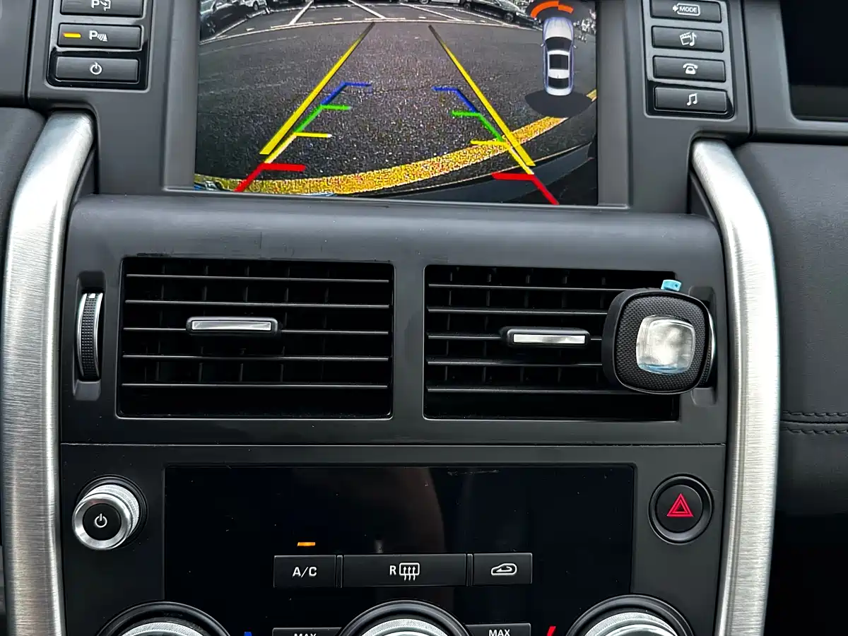 Land Rover Discovery Sport 2018 240PS SE Edition фото 11