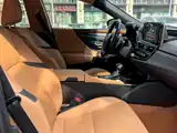 Фото 13 - Lexus ES