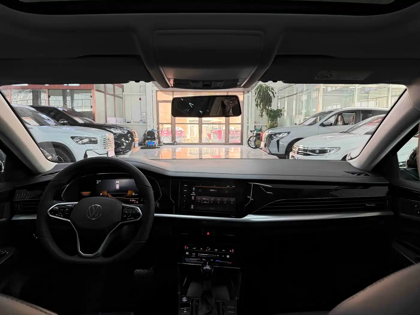 Volkswagen Passat 2022 280TSI Elite Edition фото 13
