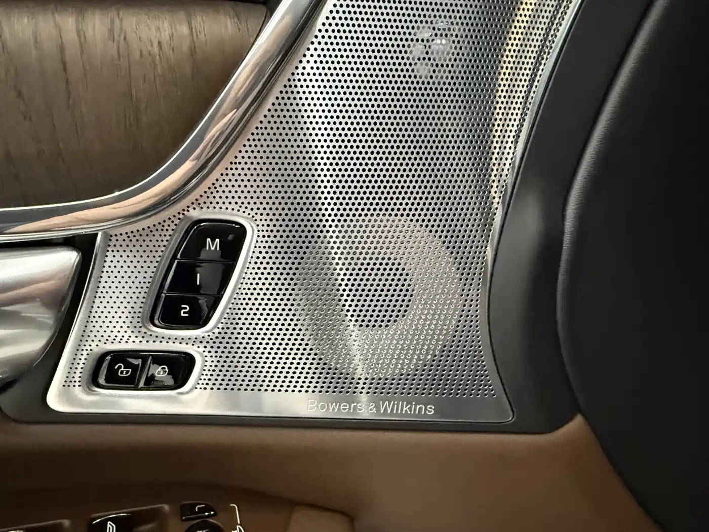 VOLVO S90 PLUG IN HYBRID