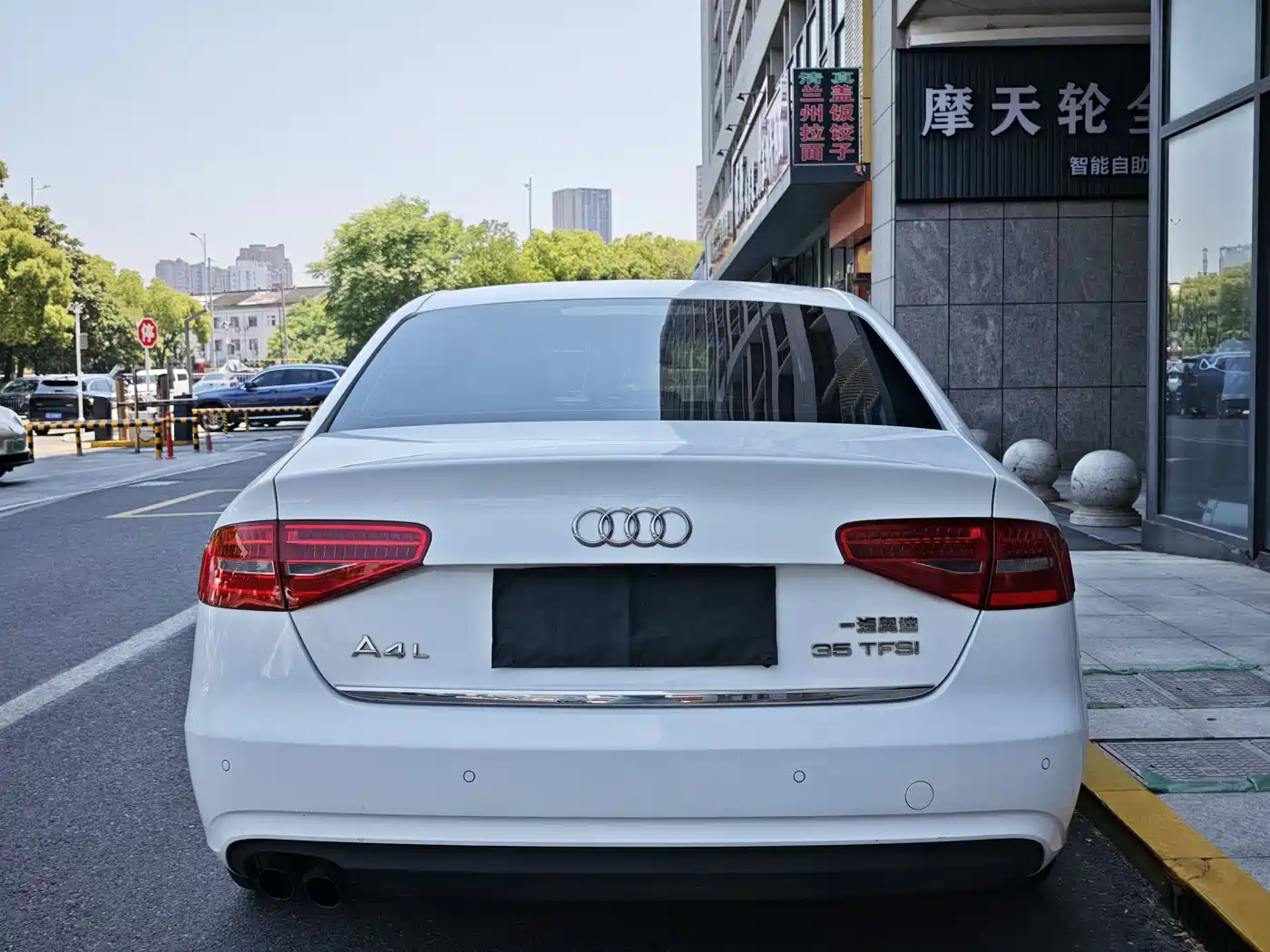 Audi A4L 2013 35 TFSI Automatic Standard фото 9