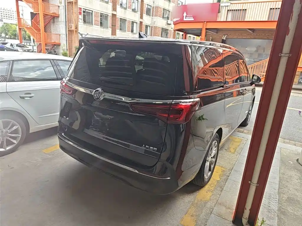 BUICK GL8