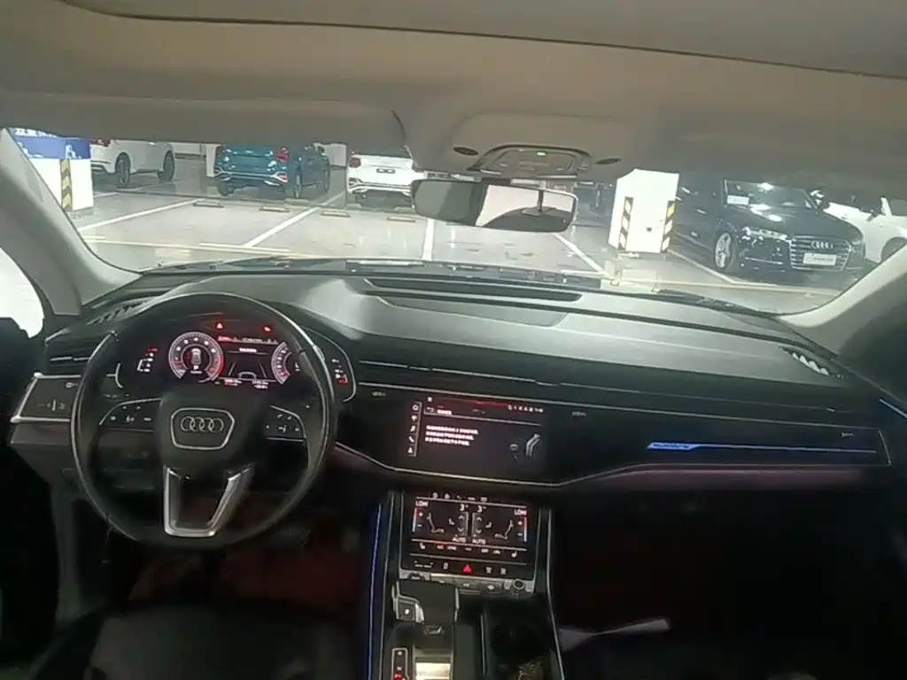 Audi Q8 2020 2021 Model 55 TFSI Luxury Dynamic