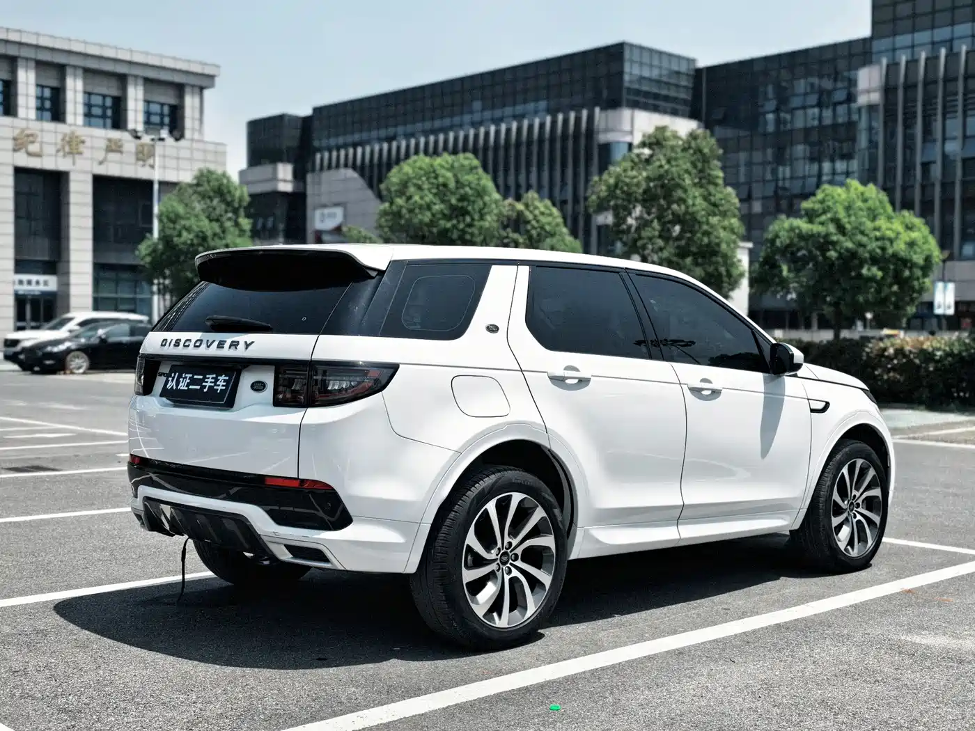 Land Rover Discovery Sport 2023 249PS R-Dynamic SE Performance Technology Version фото 4