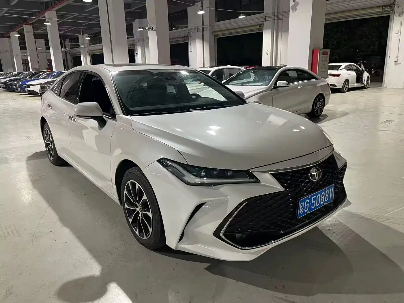 Toyota Avalon 2022 2.5L Luxury Edition фото 4