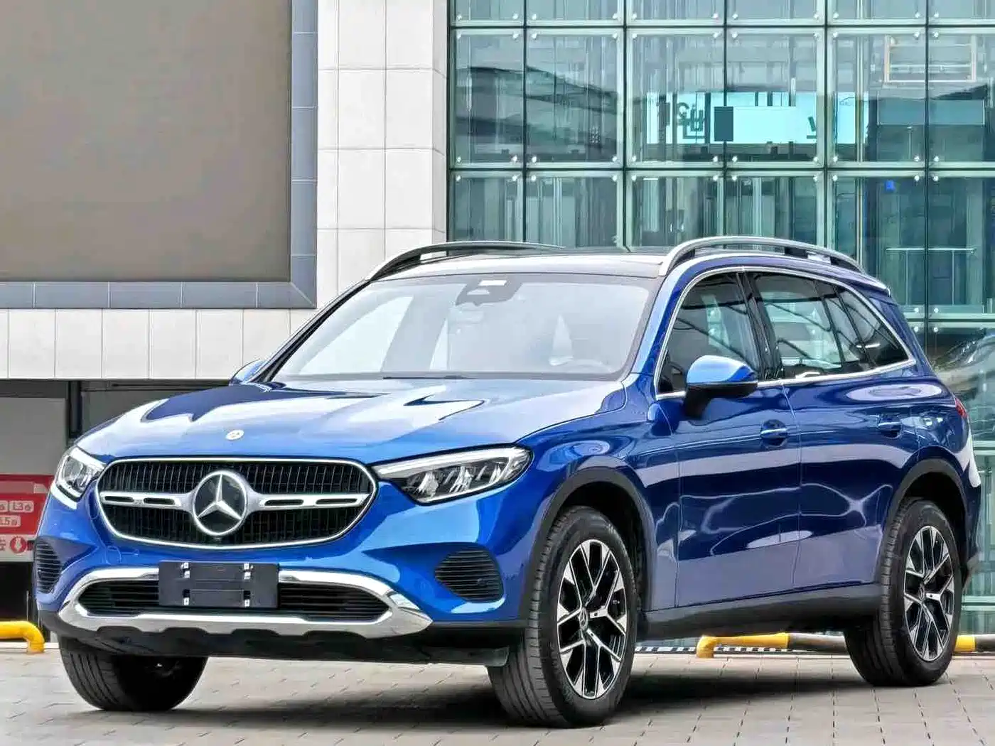 Mercedes-Benz GLC 2025 2024 GLC 300 L 4MATIC Dynamic 5-seater