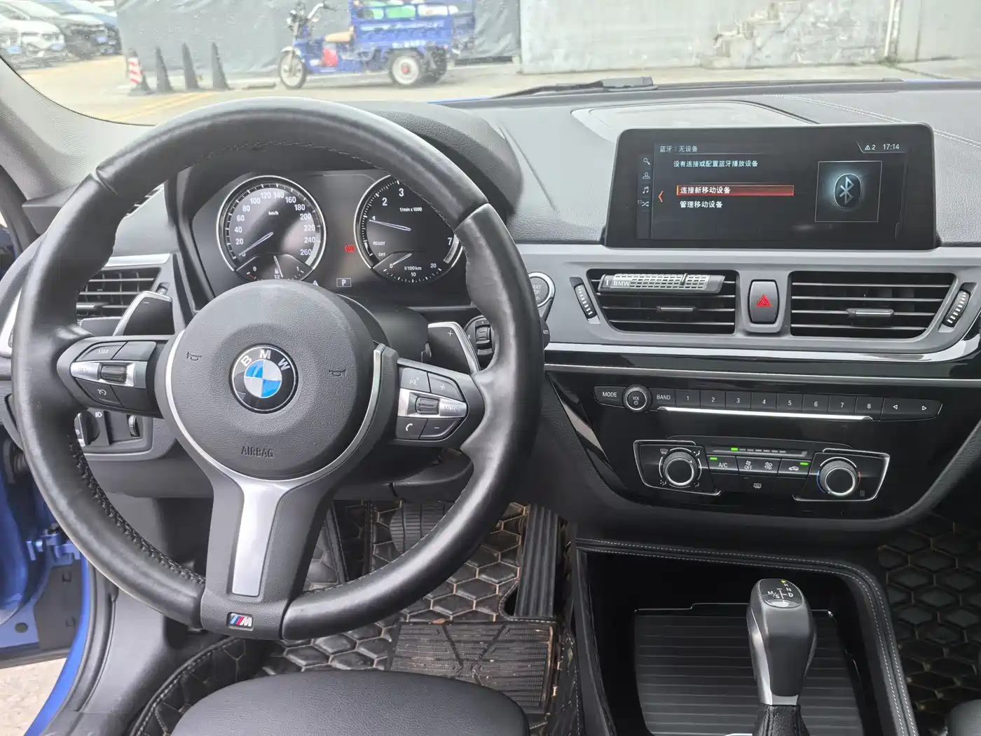 BMW 1 Series 2018 118i Sport Edition фото 11