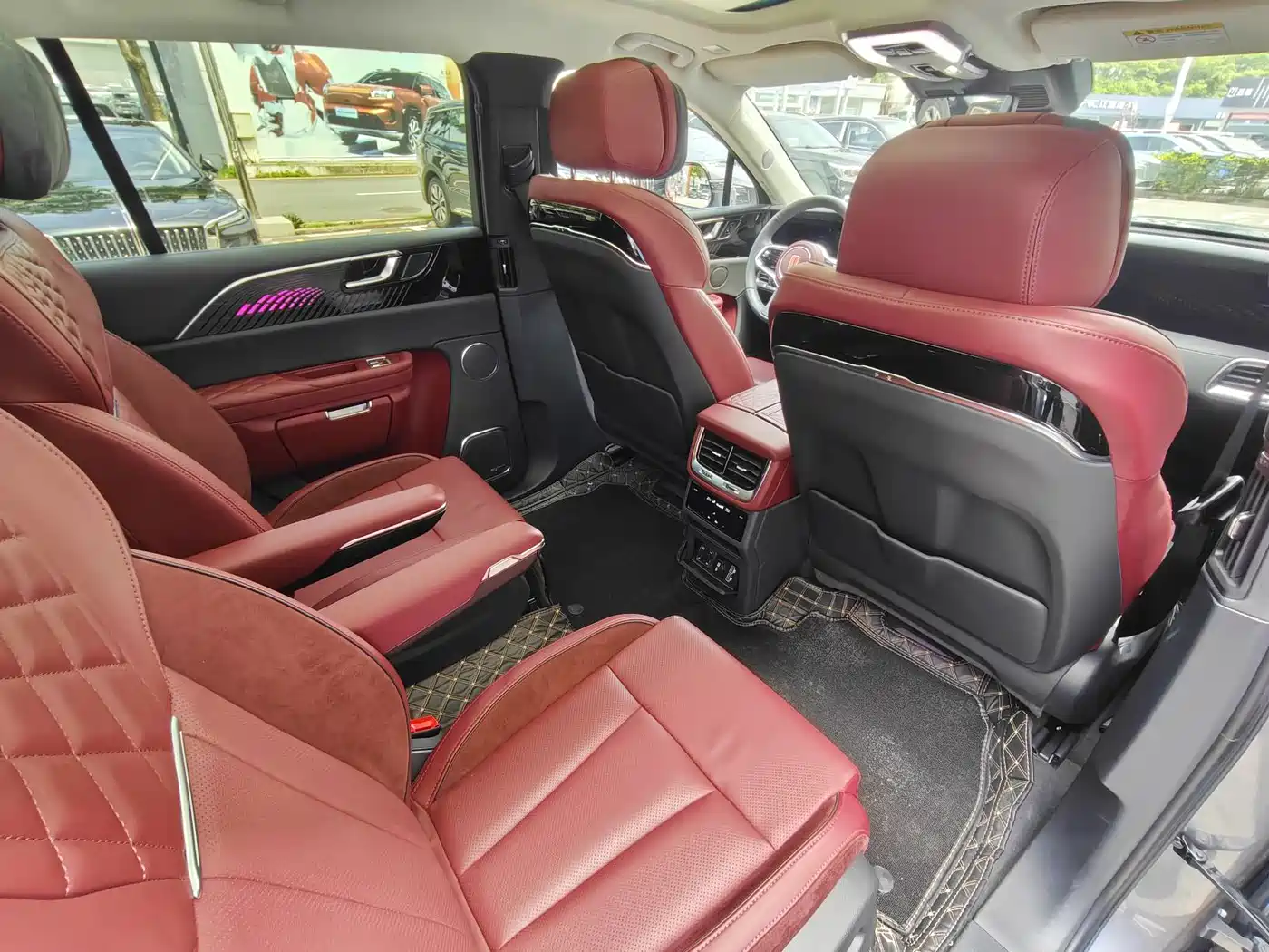 Hongqi E-HS9 2022 690km Qi Xiang Edition (6-seater) фото 20