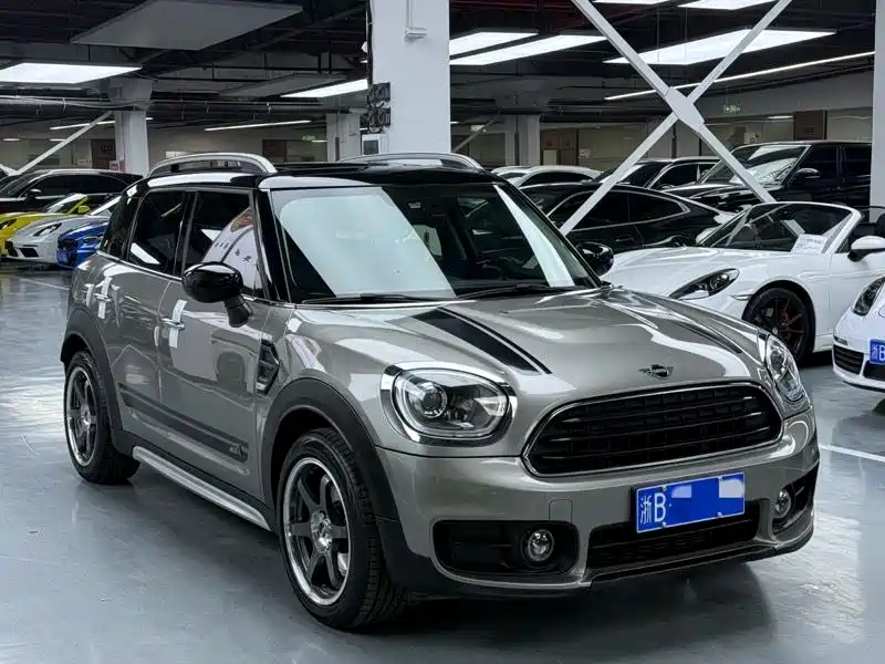 MINI COUNTRYMAN