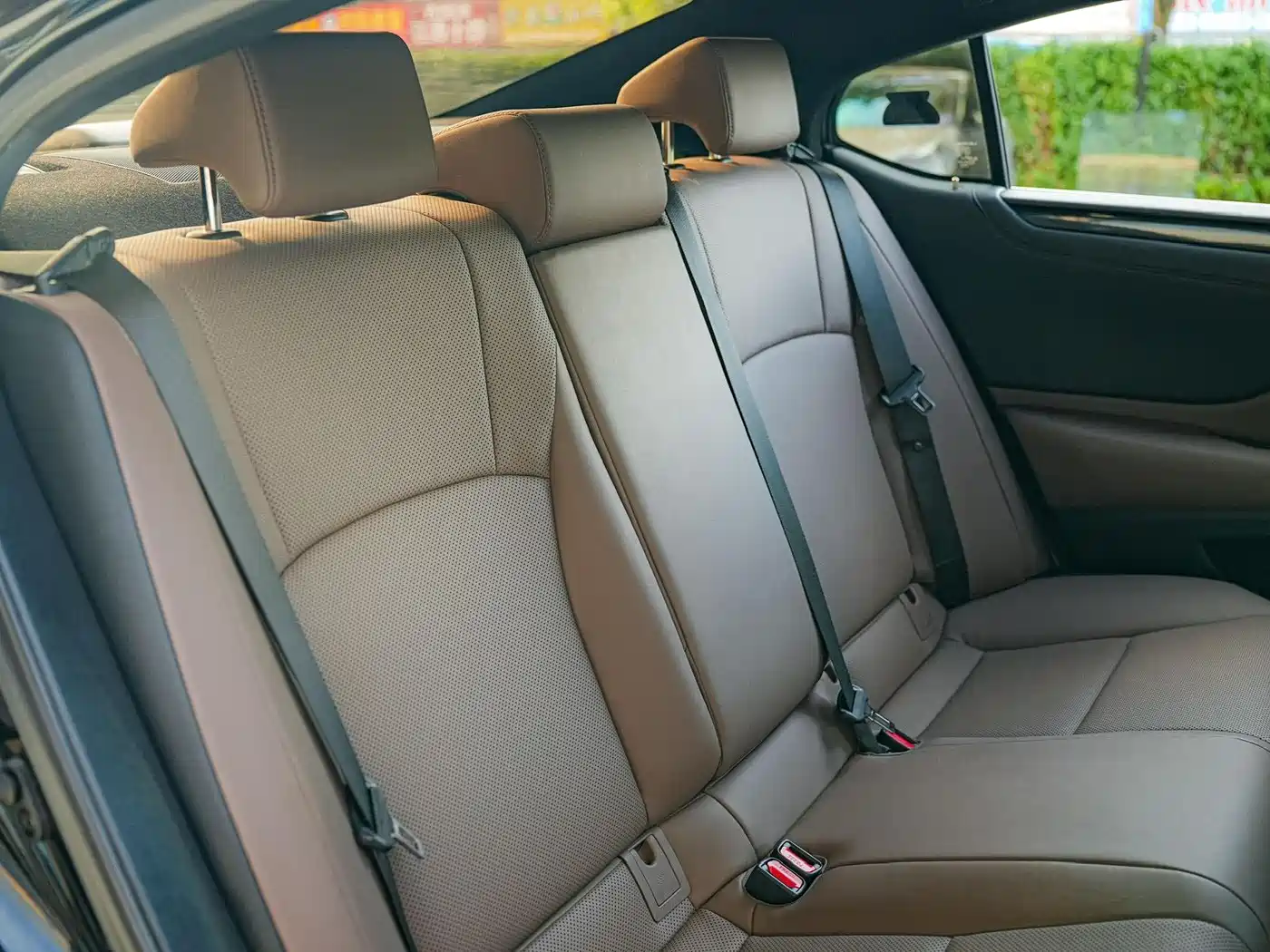 Lexus ES 2021 200 Excellence Edition фото 15