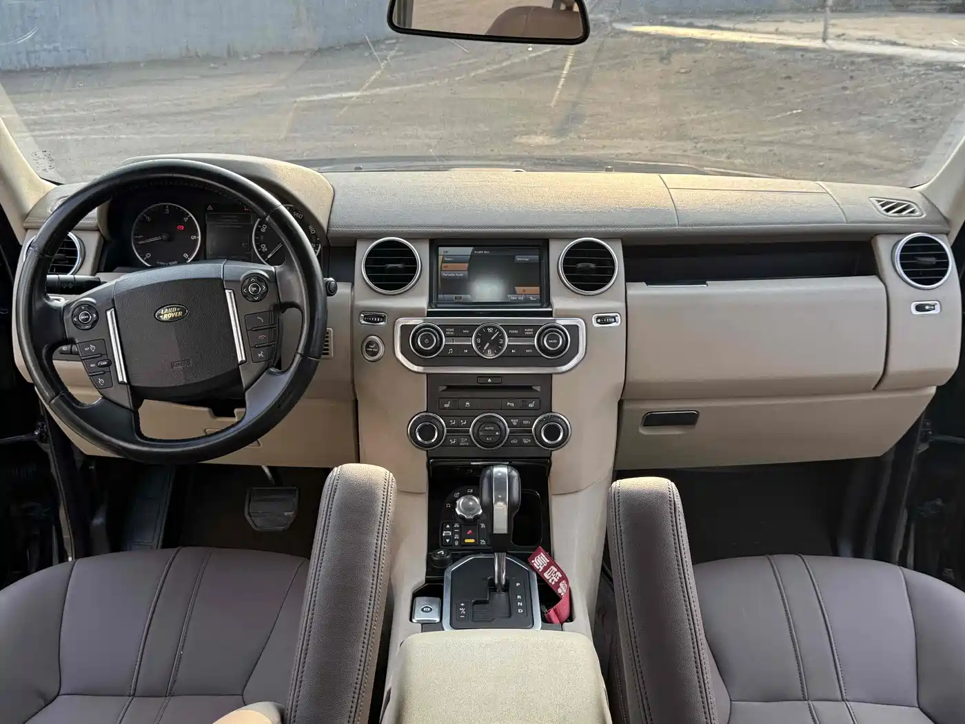 Land Rover Discovery 2010 3.0TDV6 HSE Diesel фото 13