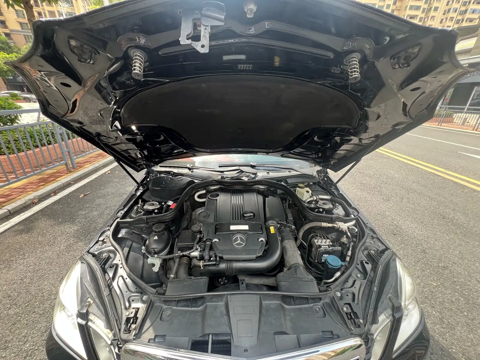 Фото 18 - Mercedes-Benz E-Class