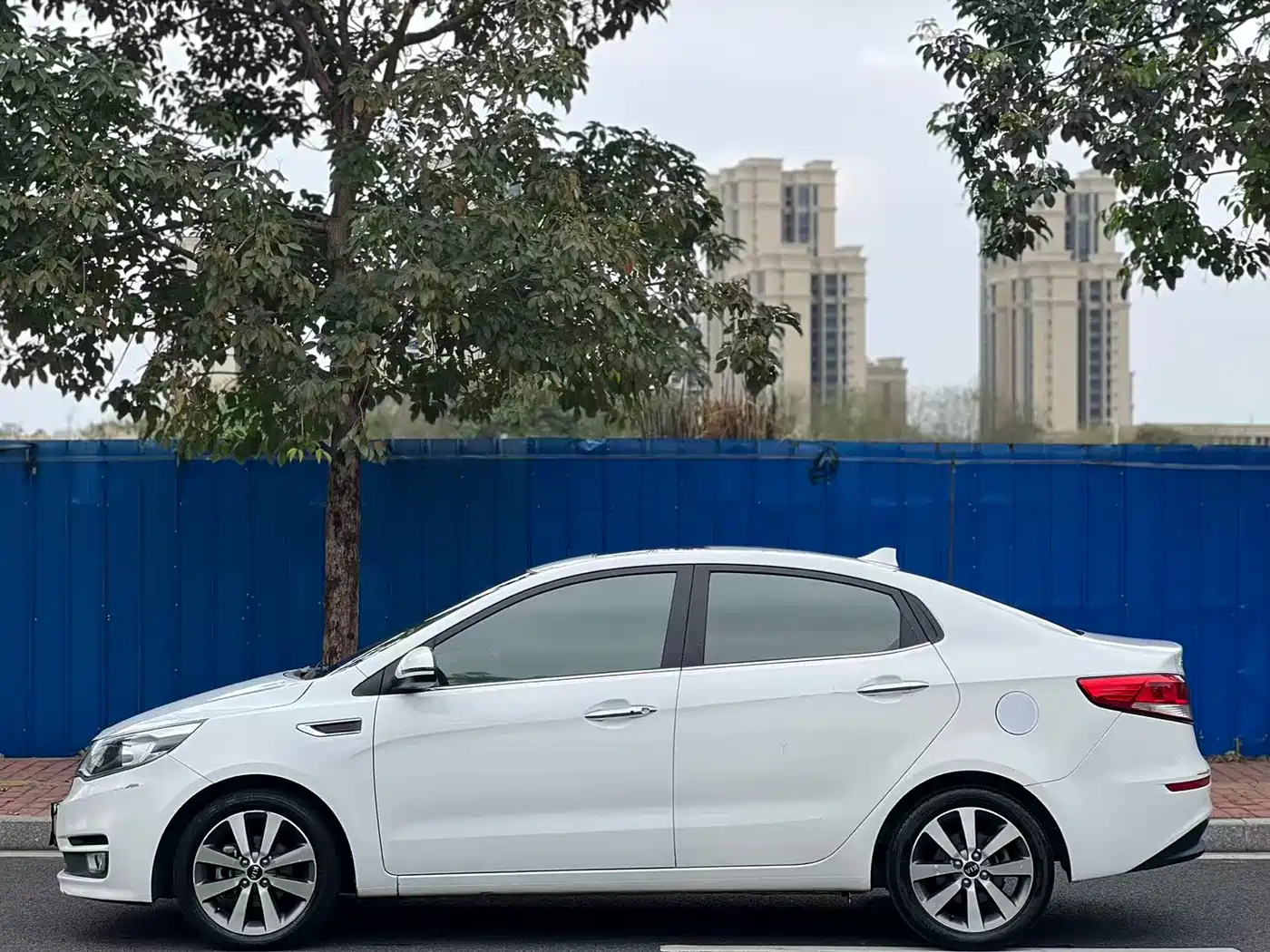Kia K2 2015 Sedan 1.6L AT Premium фото 7
