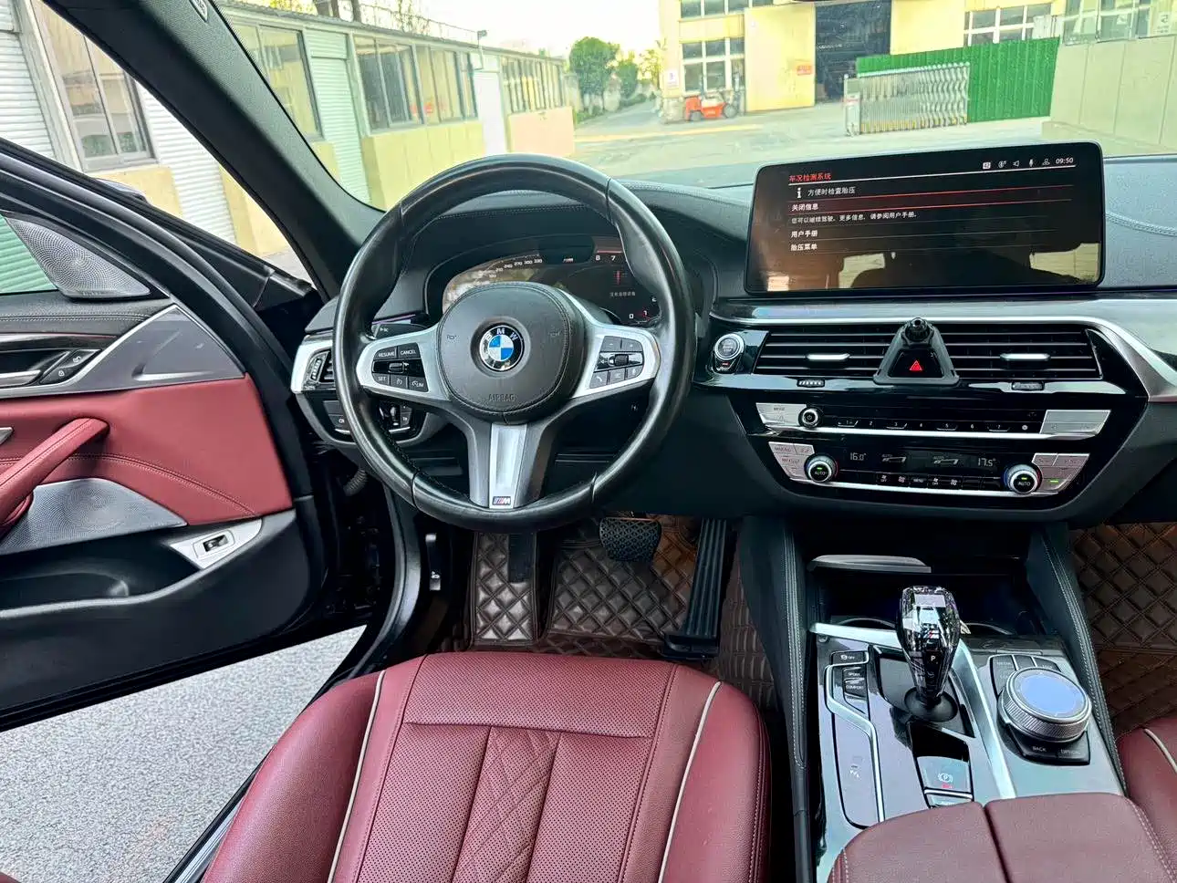BMW 5 Series 2022 525Li M Sport Package фото 7