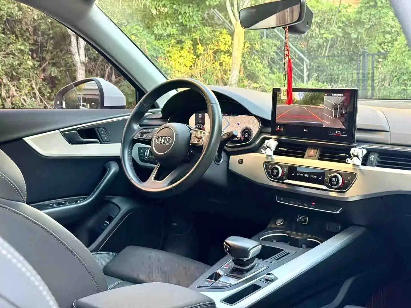 Фото 6 - Audi A4L