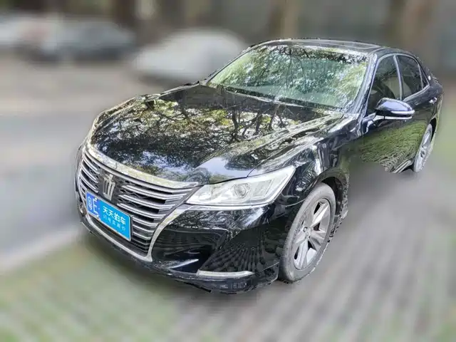 Toyota Crown 2019