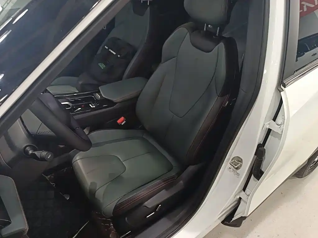 Geely Boyue 2025 2024 1.5TD Smart Connect+