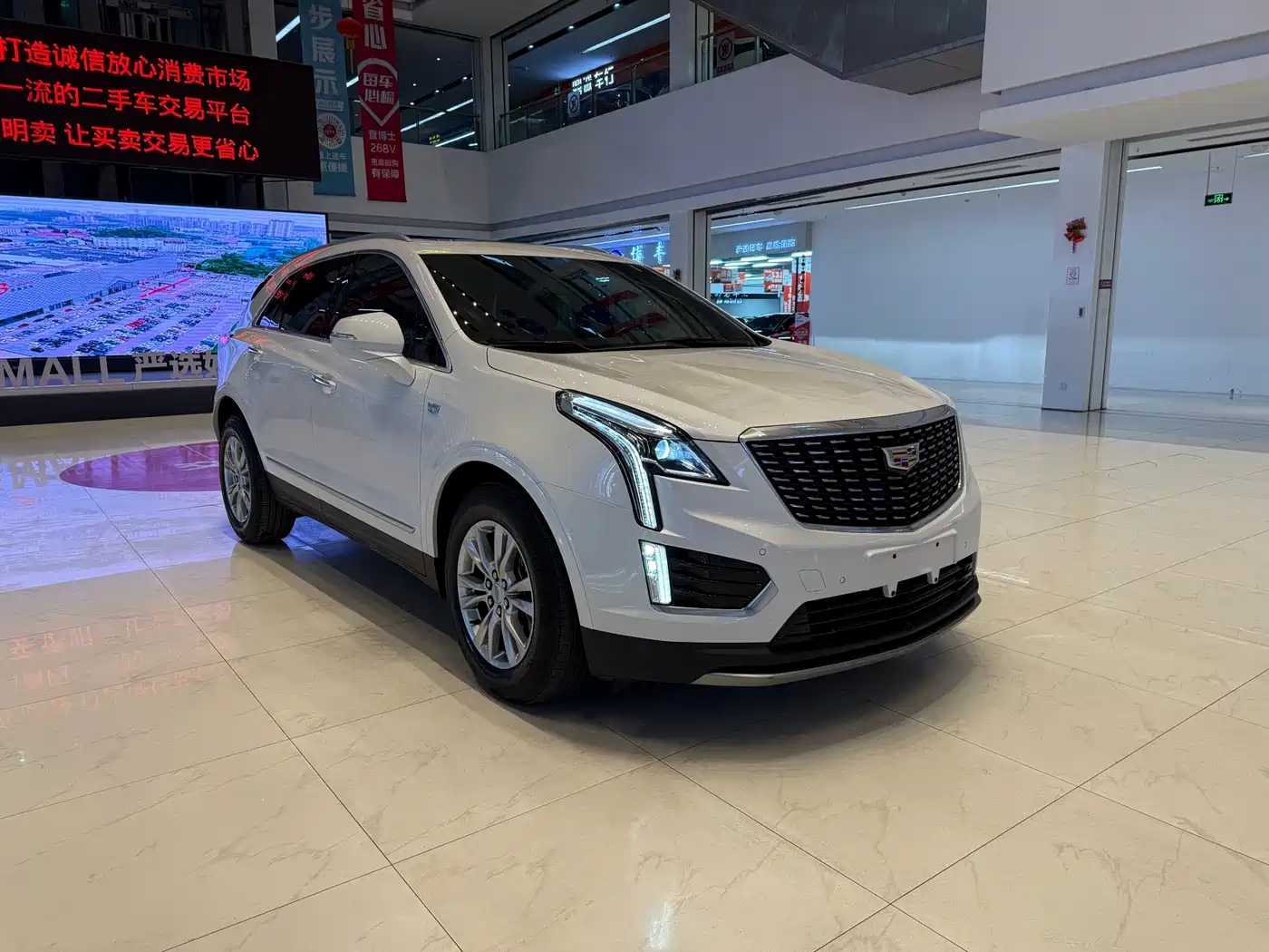 CADILLAC XT5