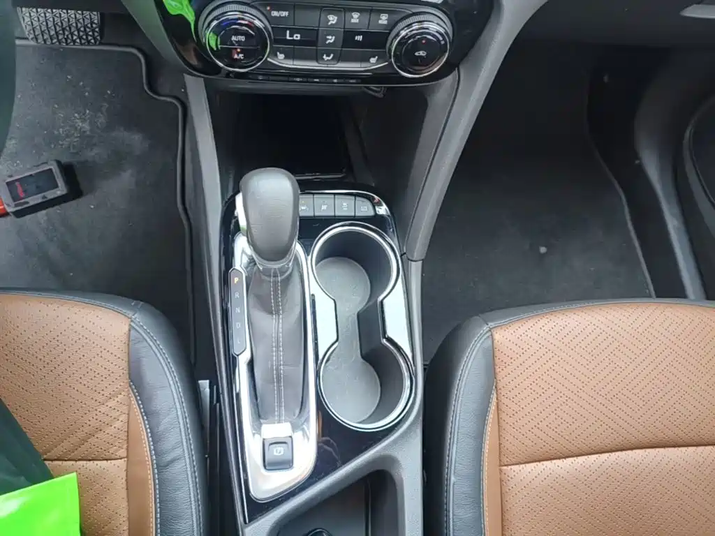 Фото 14 - Buick Encore GX