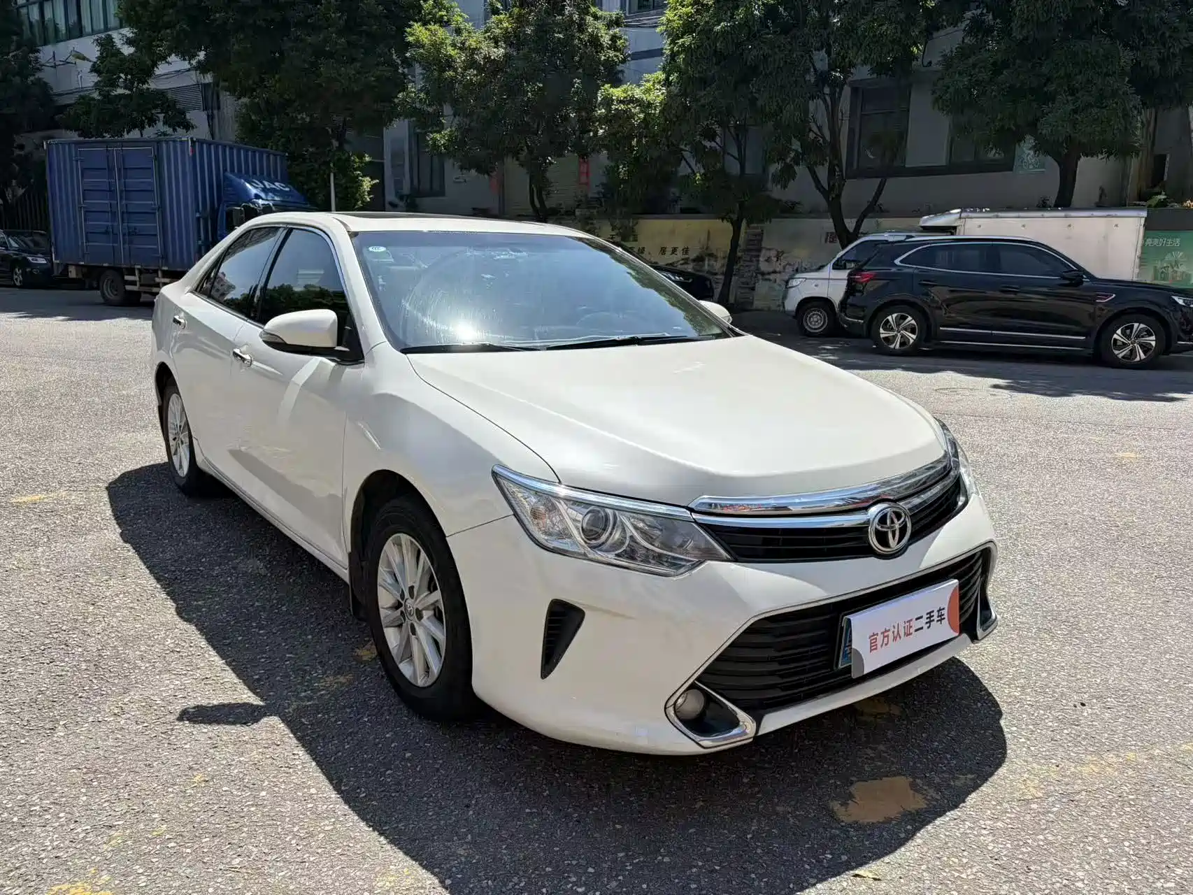 Фото 3 - Toyota Camry