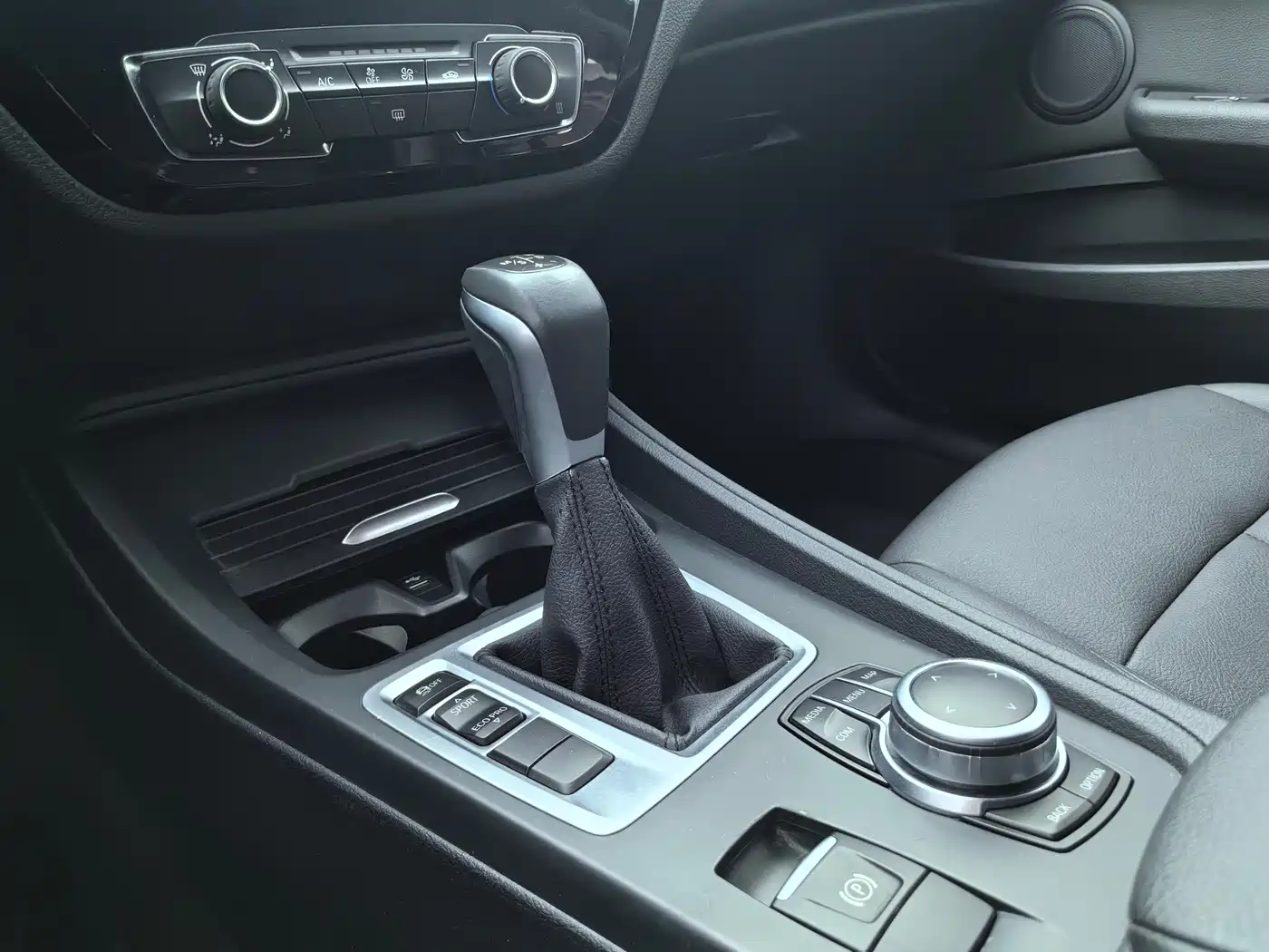 BMW 1 Series 2019 118i Fashion Edition фото 21