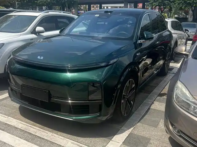 Li Auto Li L8 2025