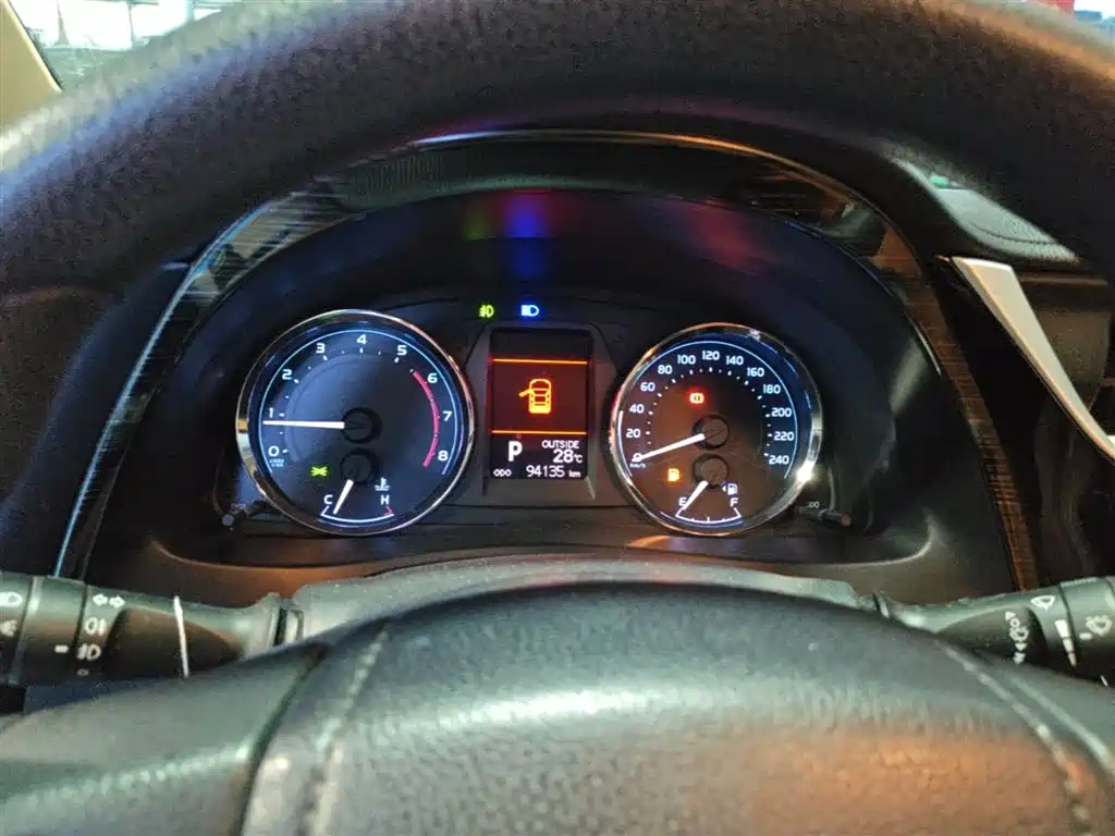 Toyota Corolla 2017 Facelift 1.2T S-CVT GL-i фото 12