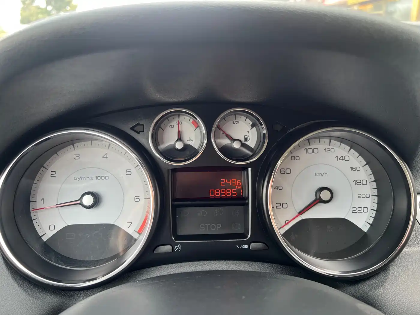 Peugeot 308 2016 1.6L Manual Fashion фото 8