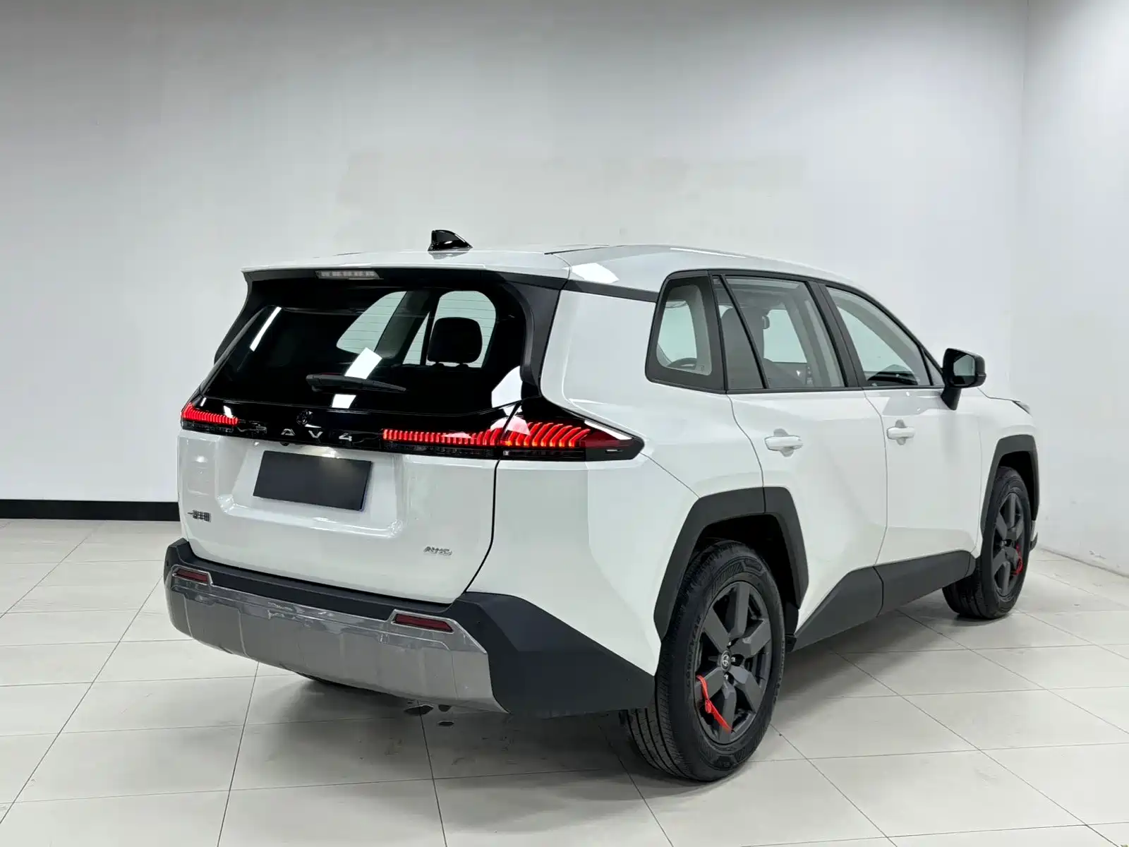 Фото 4 - Toyota RAV4