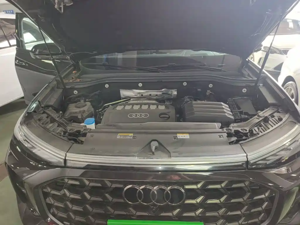 Audi Q6 2026 2024 50 TFSI quattro Xing Yun Flying Rider Package 6-seater