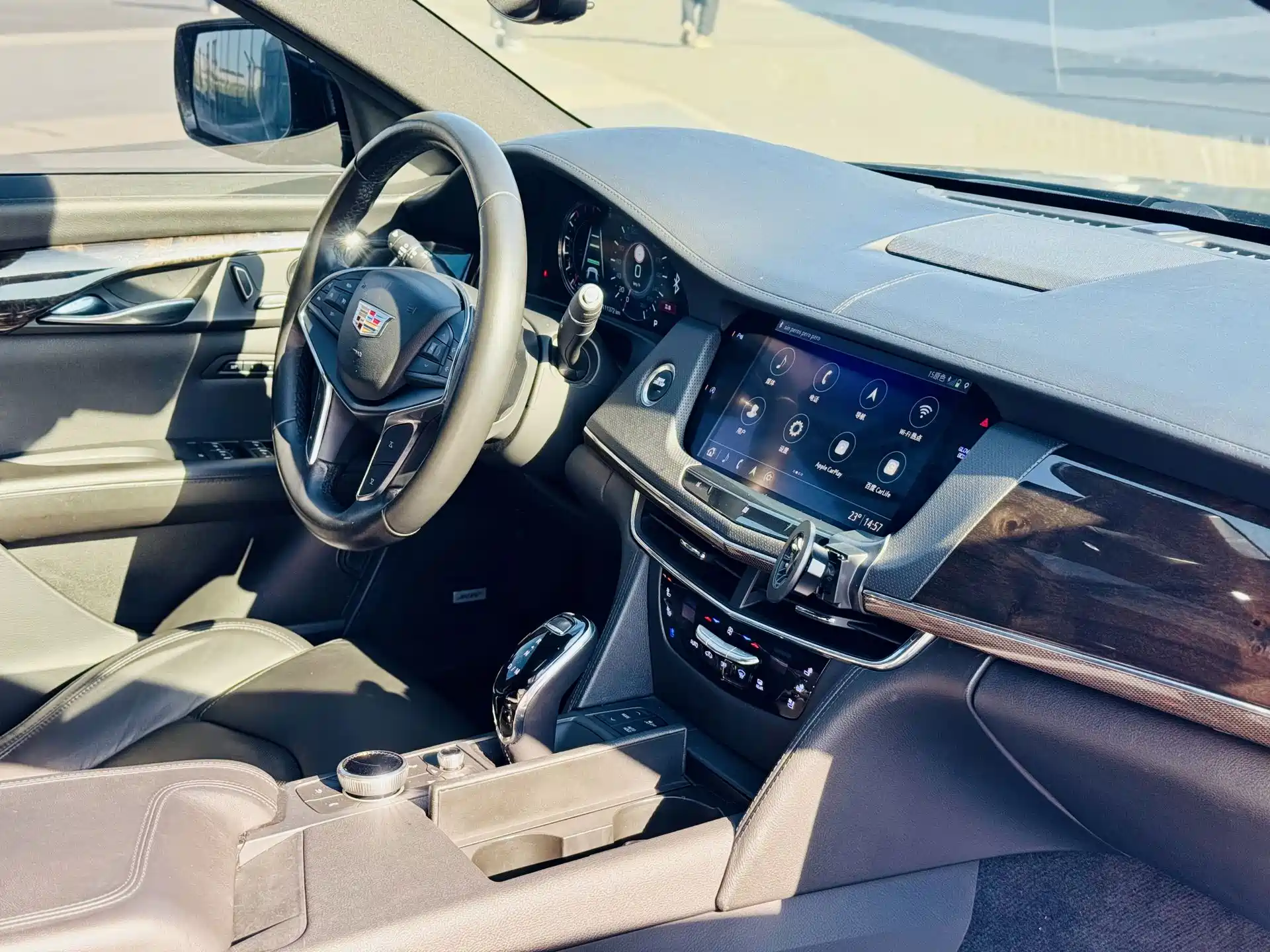 Фото 12 - Cadillac CT6