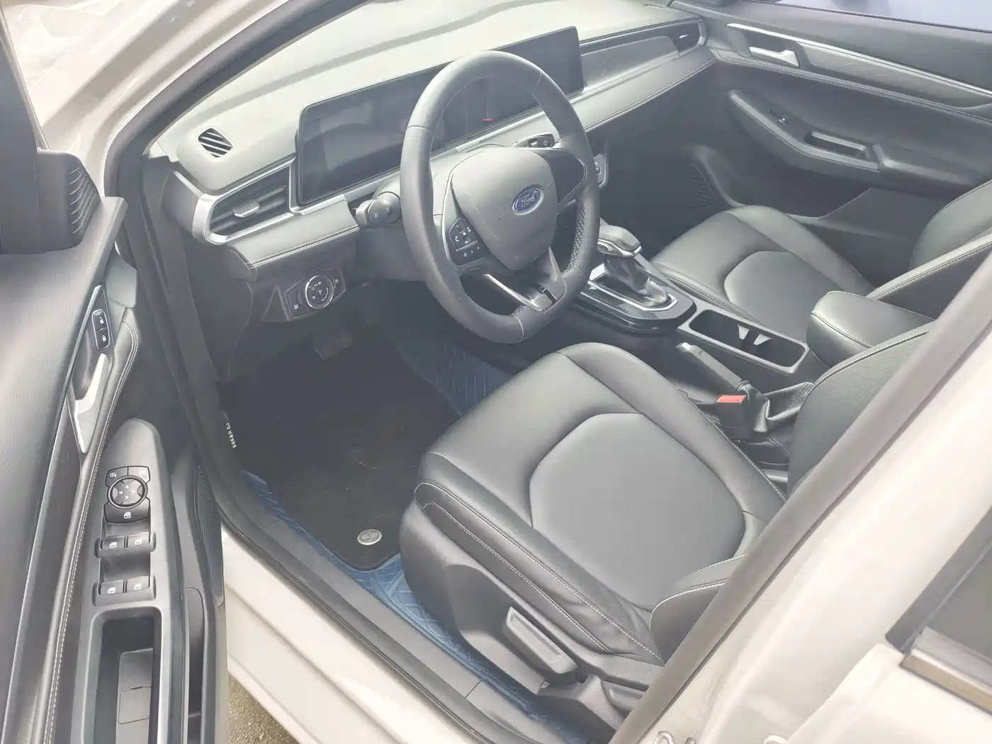 Ford Escort 2022 2021 1.5L Automatic Platinum Edition