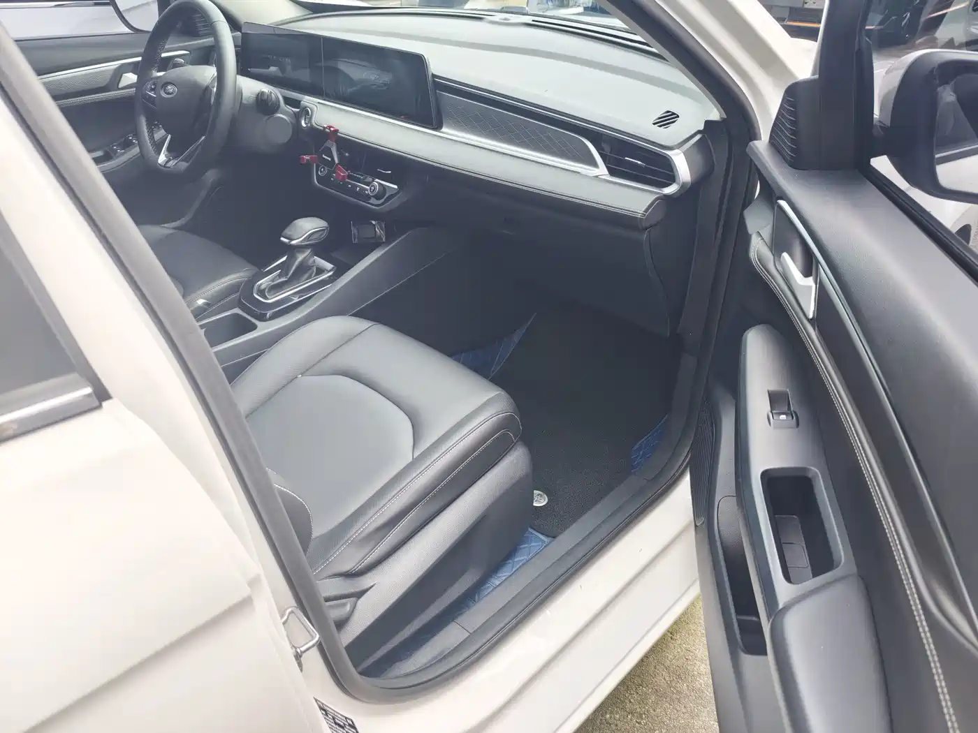Ford Escort 2022 2021 1.5L Automatic Platinum Edition