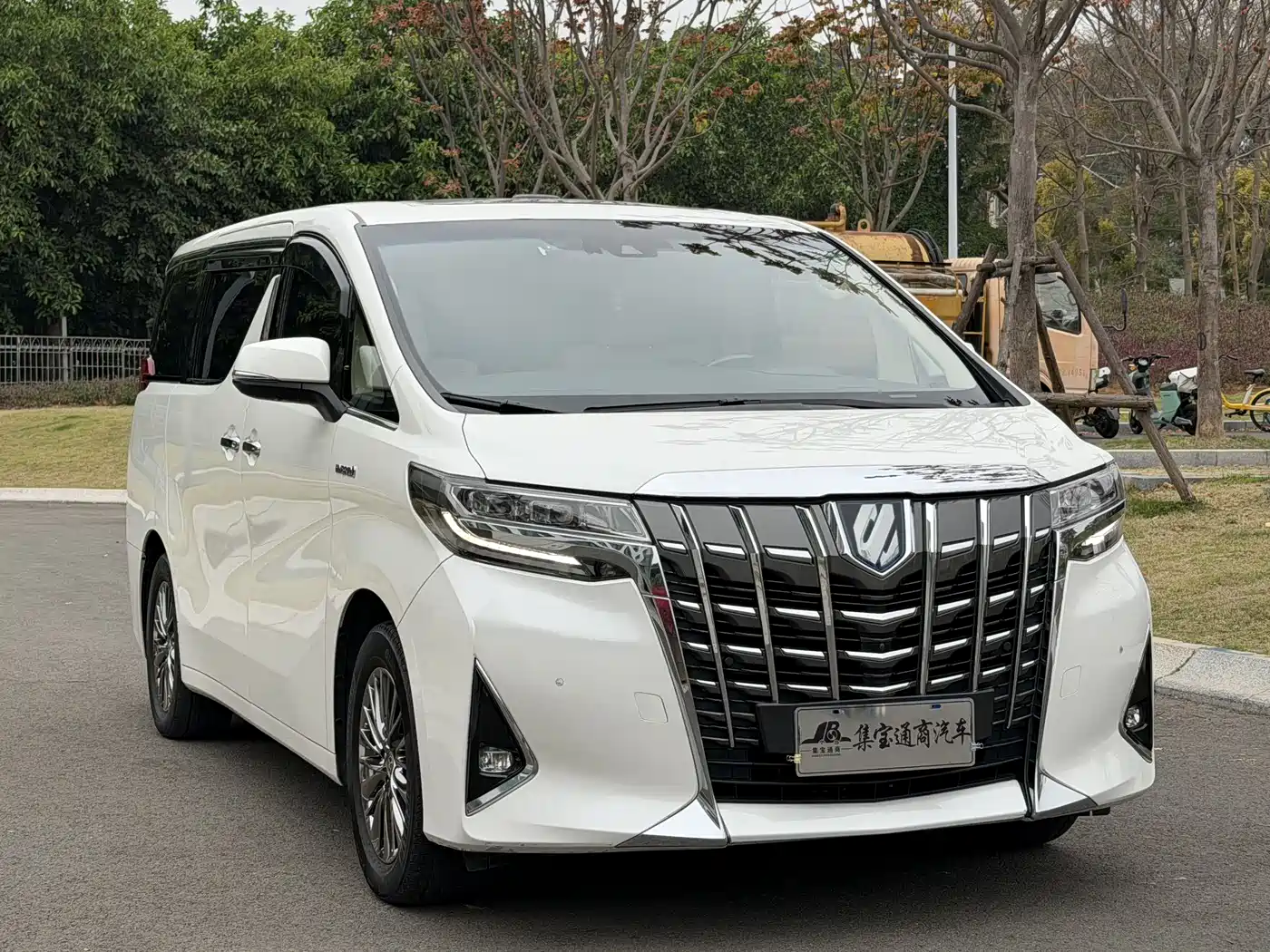 Toyota Alphard 2021 Hybrid 2.5L Premium фото 3