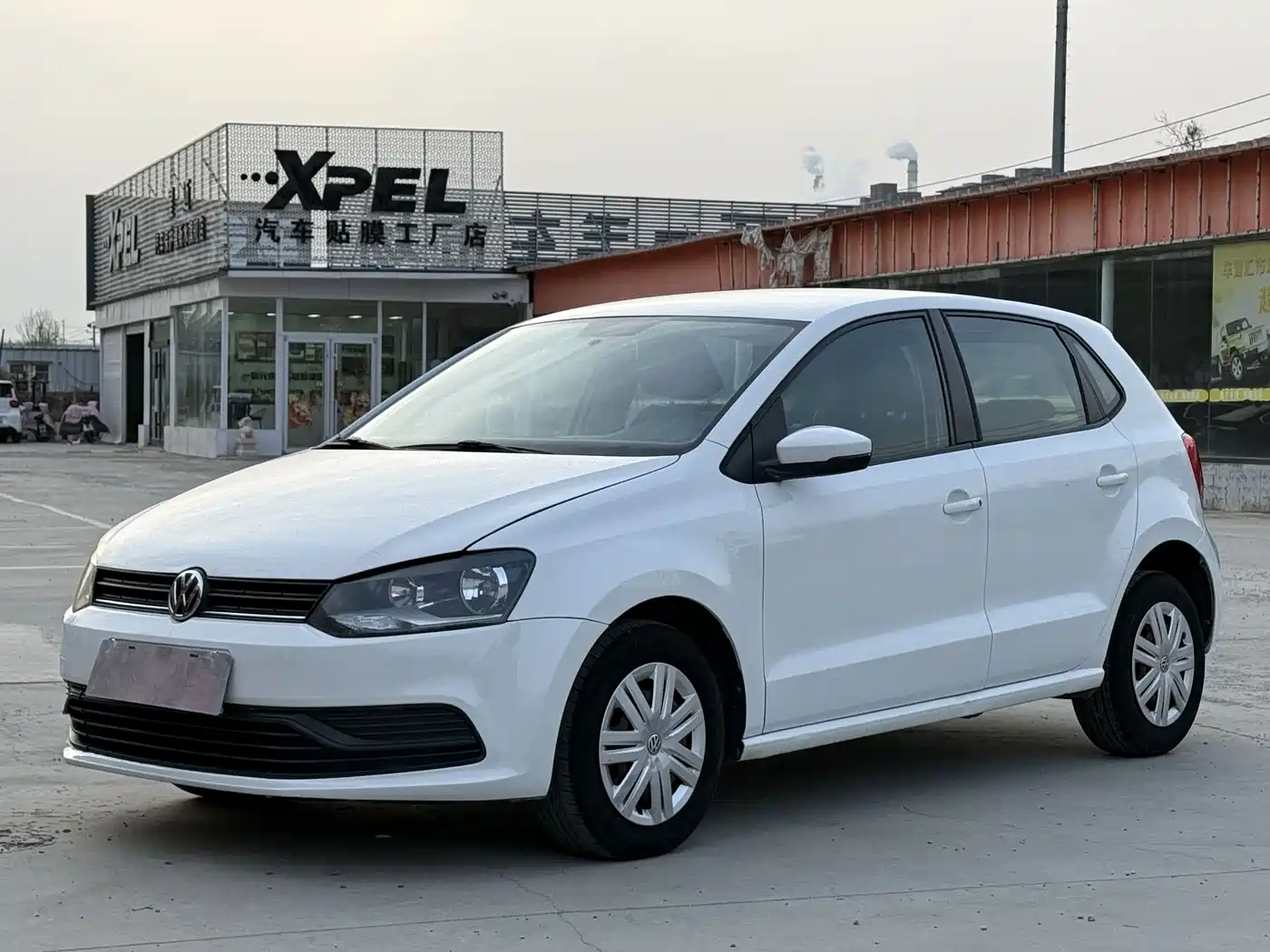 VOLKSWAGEN POLO