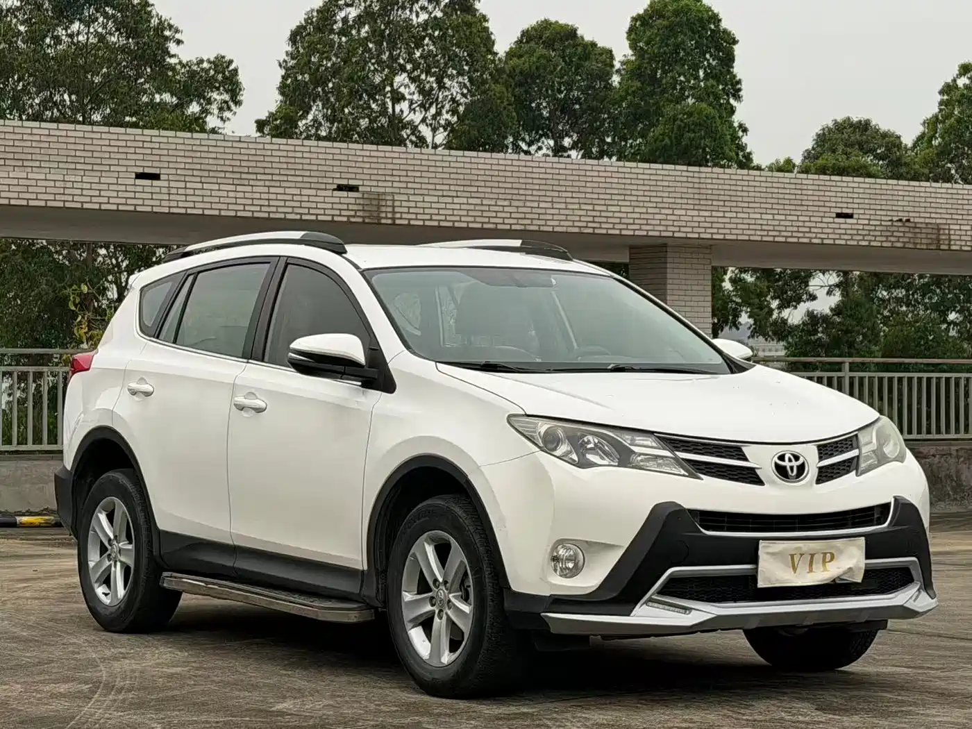 Toyota RAV4 Rongfang 2013 2.0L CVT 2WD Urban фото 3