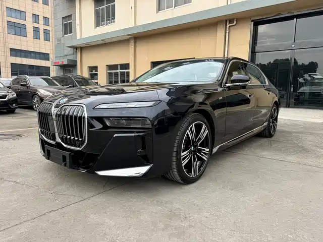 BMW 7 SERIES