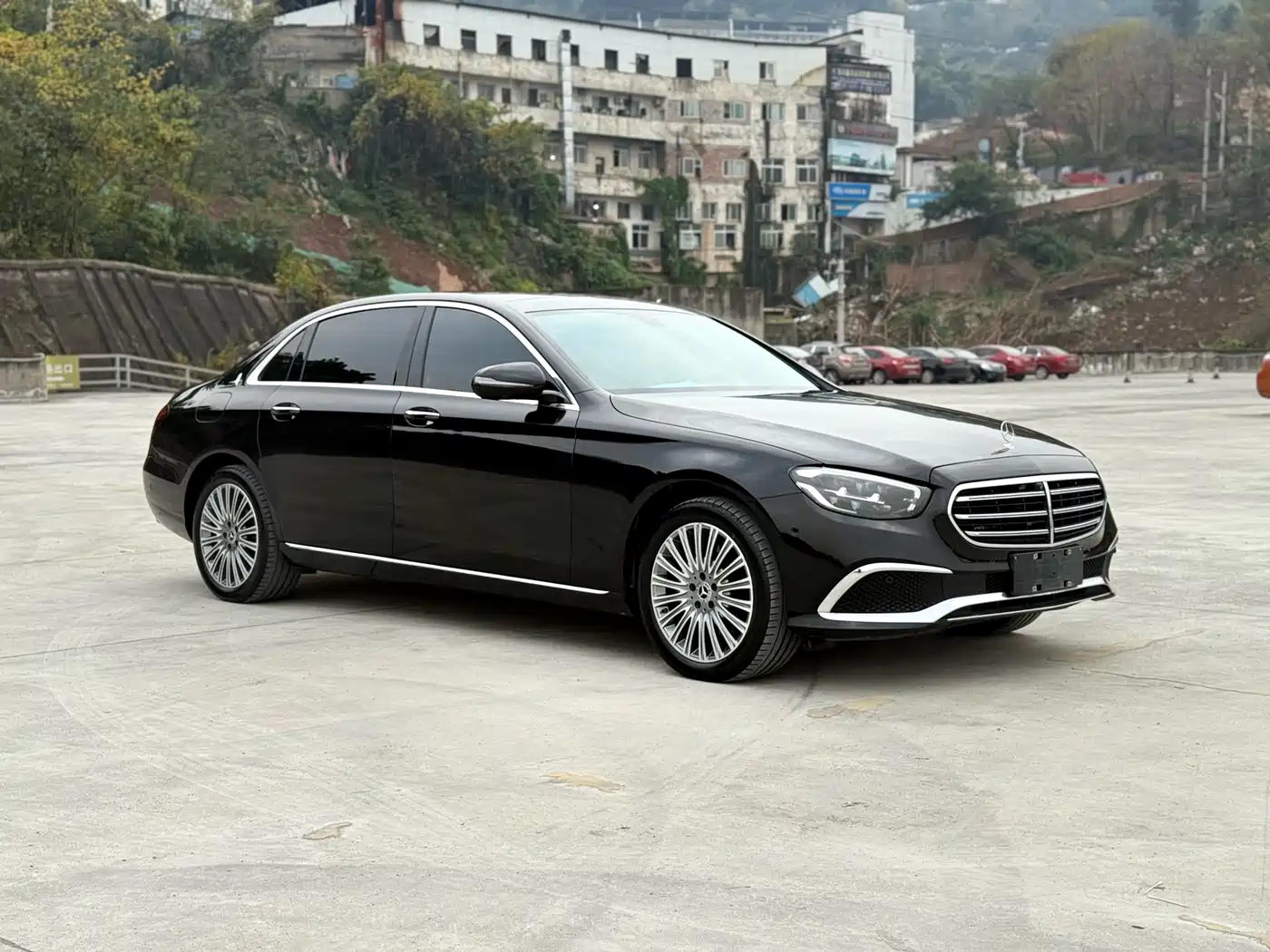 Mercedes-Benz E-Class 2023 Facelift E 300 L Luxury фото 3