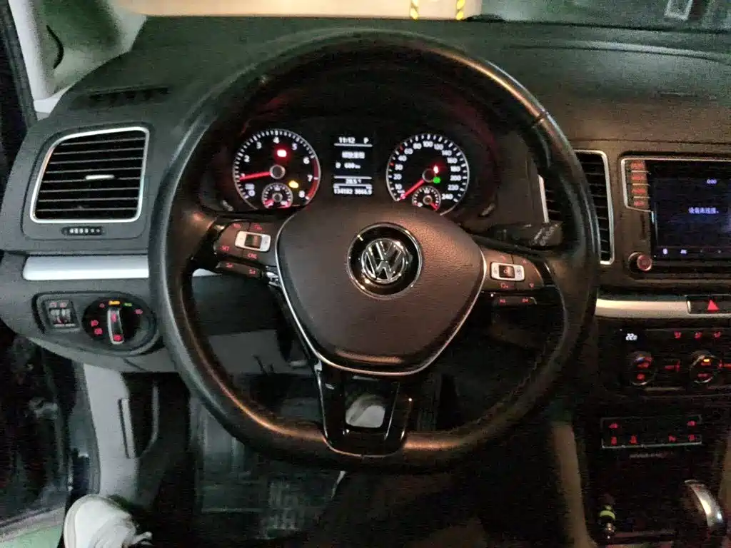 Volkswagen Sharan 2016 2016 380TSI Comfort 7-seater