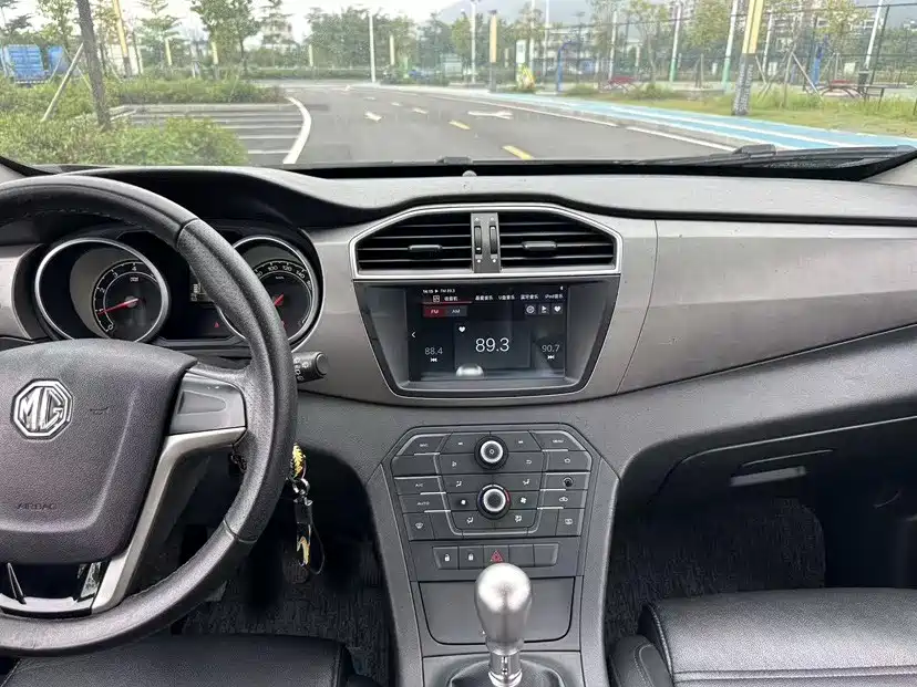 MG Roewe RX5 2016 2016 1.5TGI Manual Value Edition