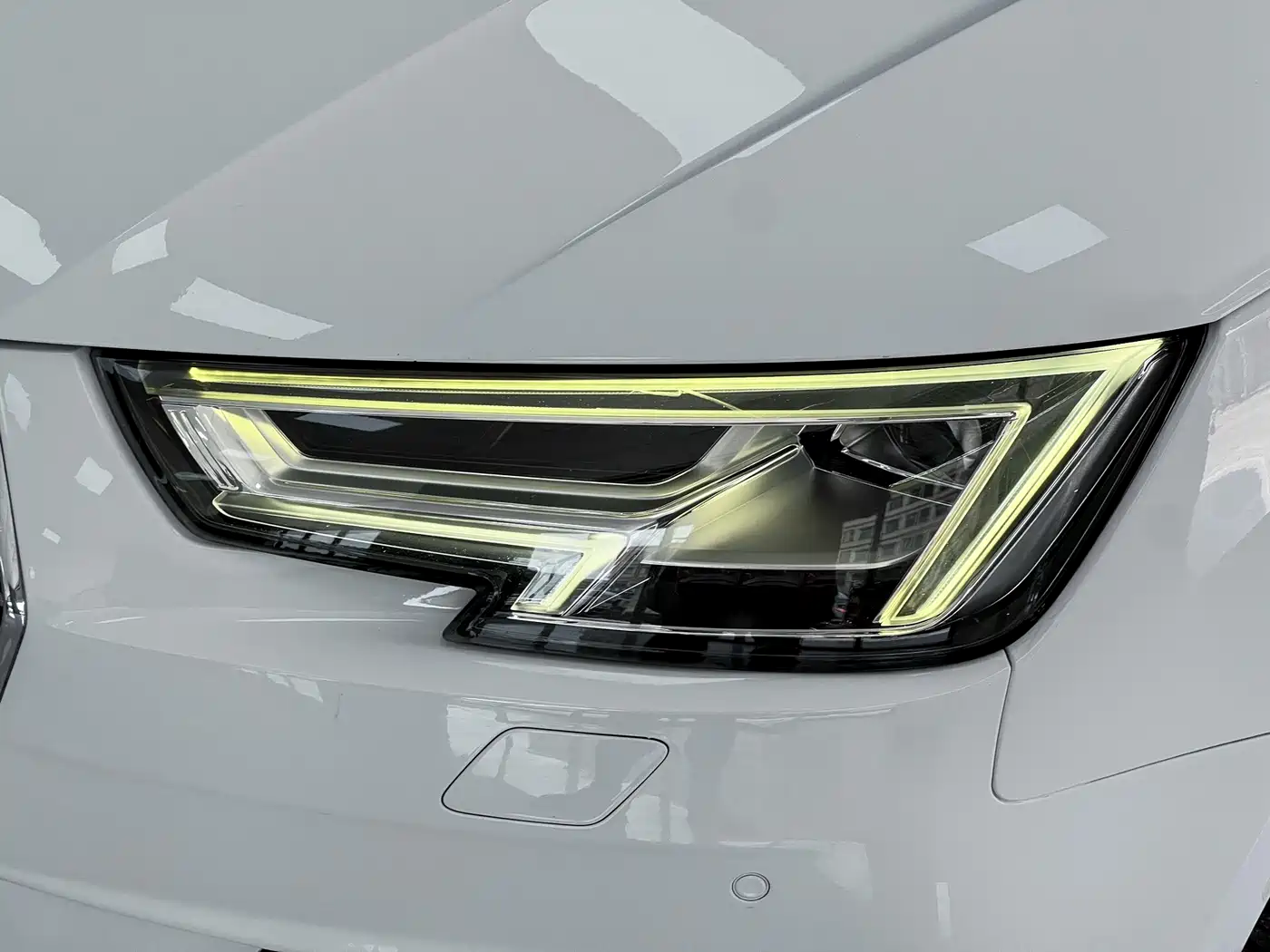 Фото 6 - Audi A4L
