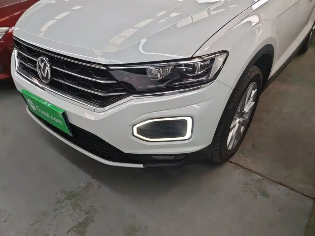 Фото 24 - Volkswagen T-ROC